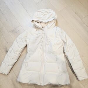 Lululemon WomenStretch Seal Sleet Street Jacket - Size 10 - Bone Color